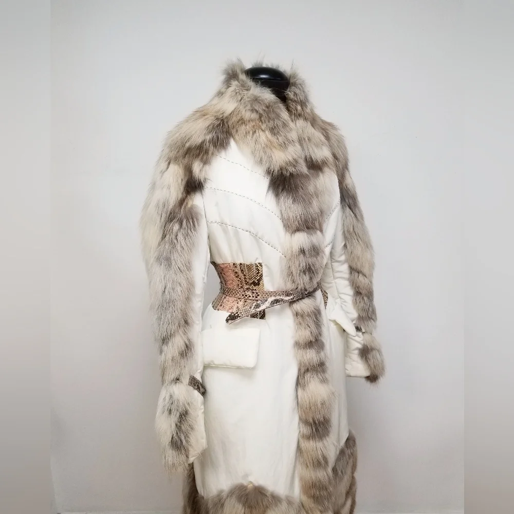 $2395 MADE IN ITALY Real Fox Fur Trimmed Ivory Coat - Picture 2 of 12